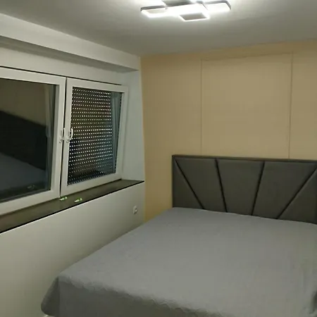 Stan Konzum Apartamento